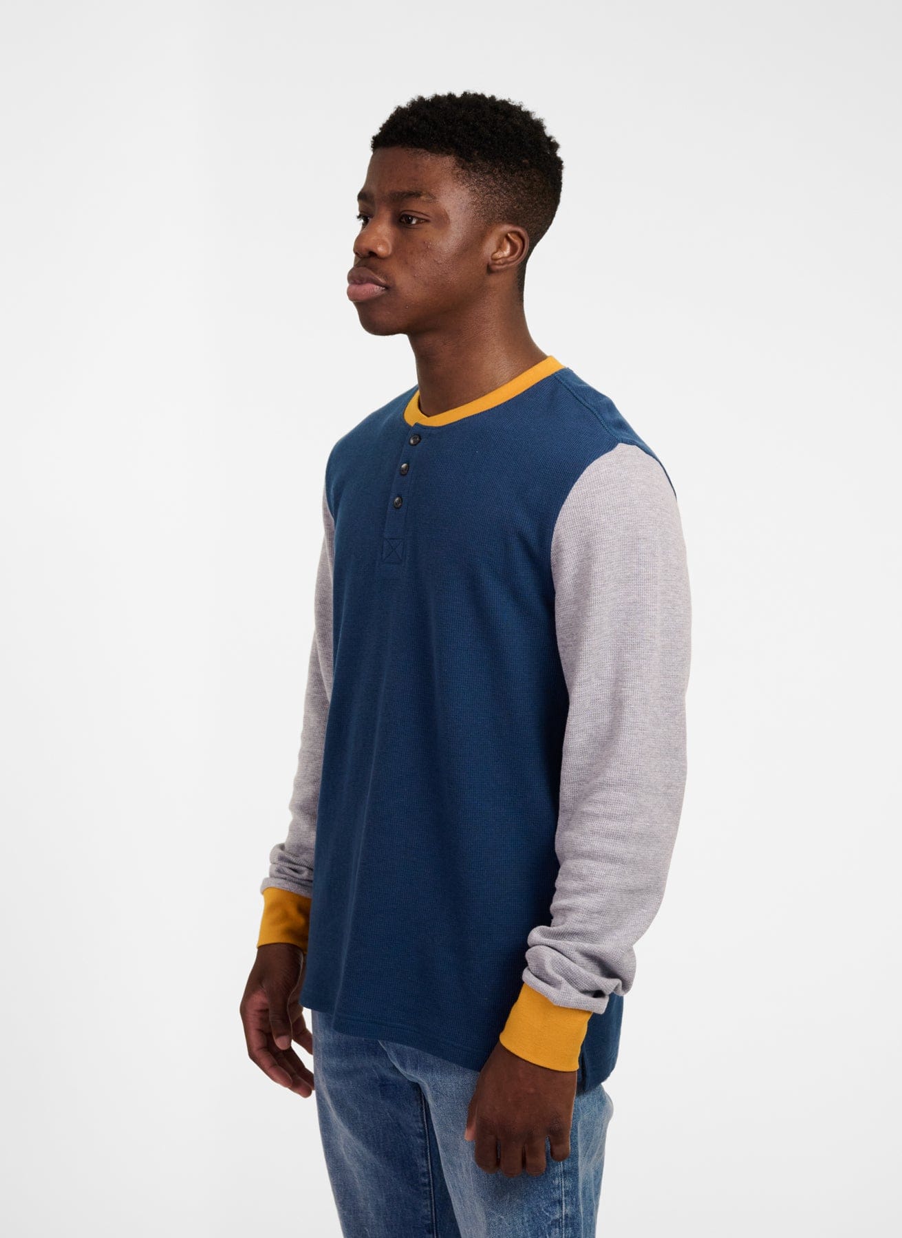 ELIJAH TEE product photo