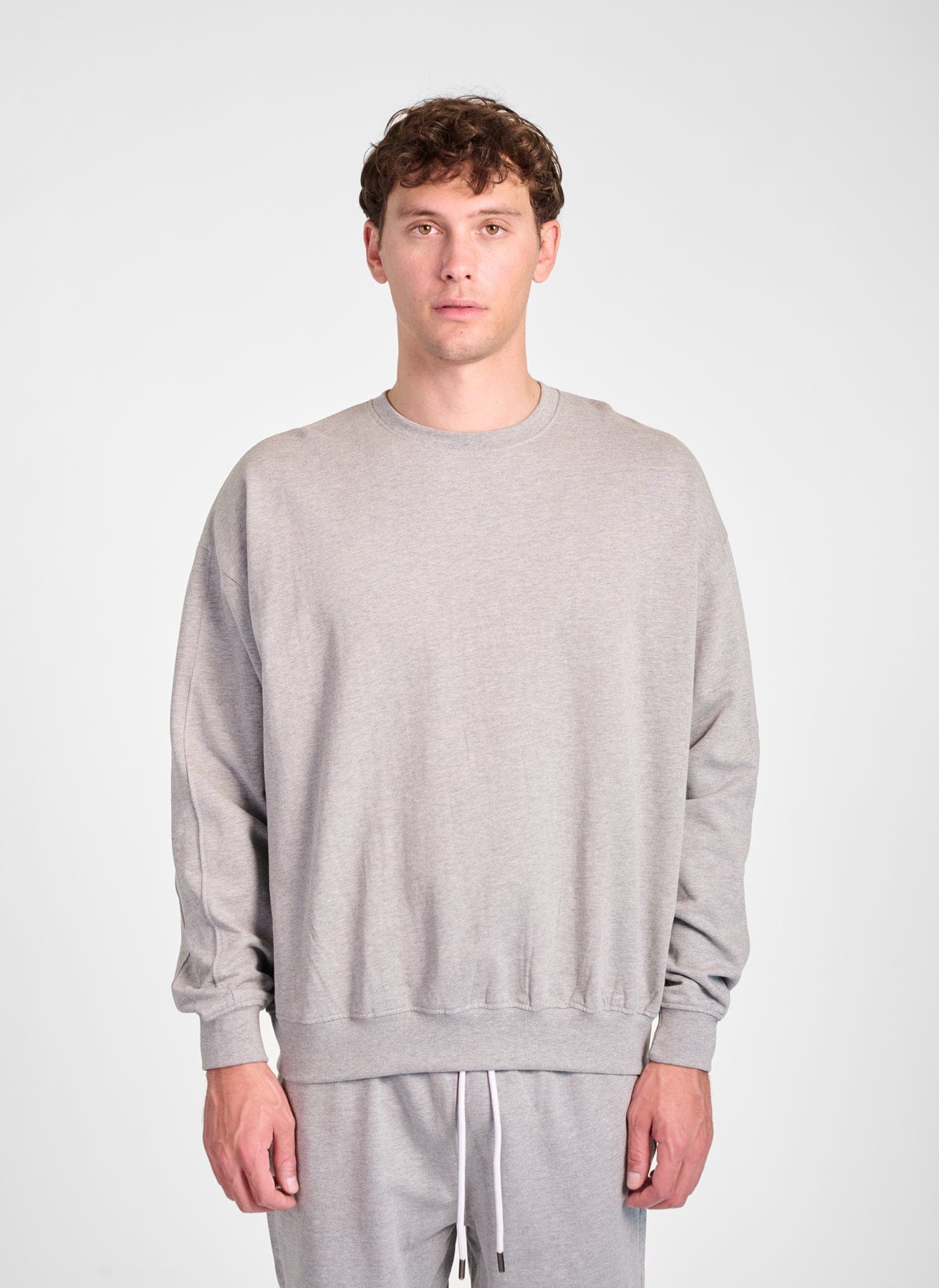 LEGACY OVERSIZED CREWNECK product photo
